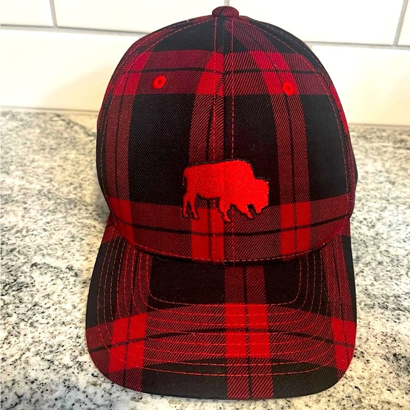 Plaid Buffalo Hat - Picture 1 of 4